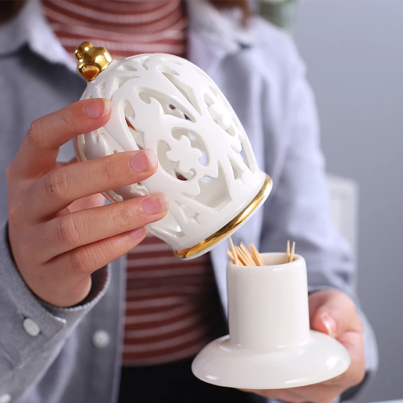 Ceramic Cotton Swab Toothpick Box Holder Household Creative Hotel Living Room Cool Simple European Wedding Gifts
Ceramic Cotton Swab Toothpick Box Holder Household Creative Hotel Living Room Cool Simple European Wedding Gifts