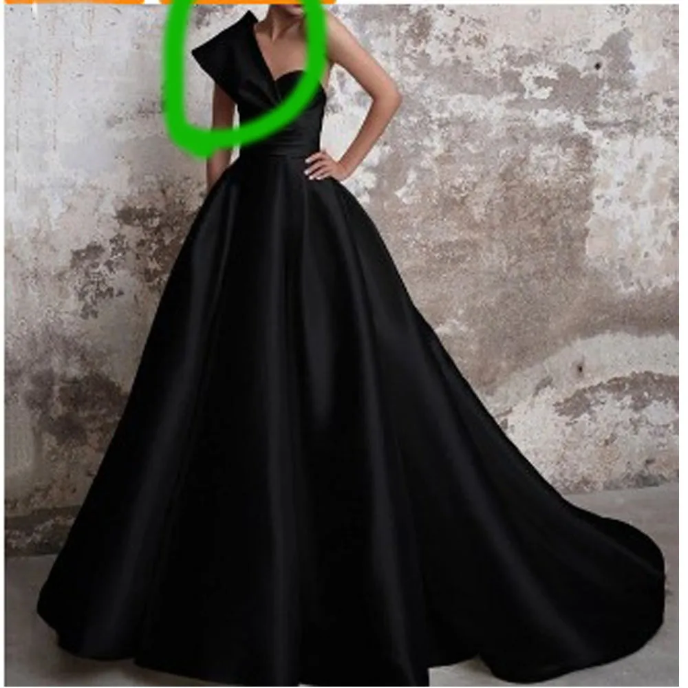 Verngo One Shoulder Black Satin Evening Dresses Party Dresses Vestido de fiesta Dubai Women Formal Prom Gowns Floor Length
Verngo One Shoulder Black Satin Evening Dresses Party Dresses Vestido de fiesta Dubai Women Formal Prom Gowns Floor Length