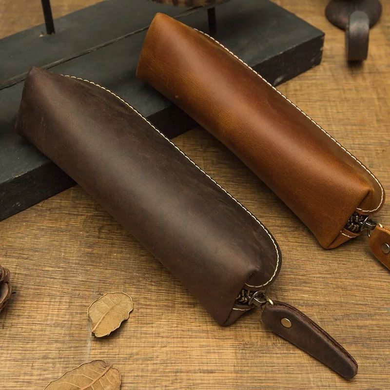 2022 Handmade Genuine Leather Pencil Bag Vintage Retro Style Cowhide Zipper Pen Case for School Bag Office Stationery Pen Bags
2022 Handmade Genuine Leather Pencil Bag Vintage Retro Style Cowhide Zipper Pen Case for School Bag Office Stationery Pen Bags