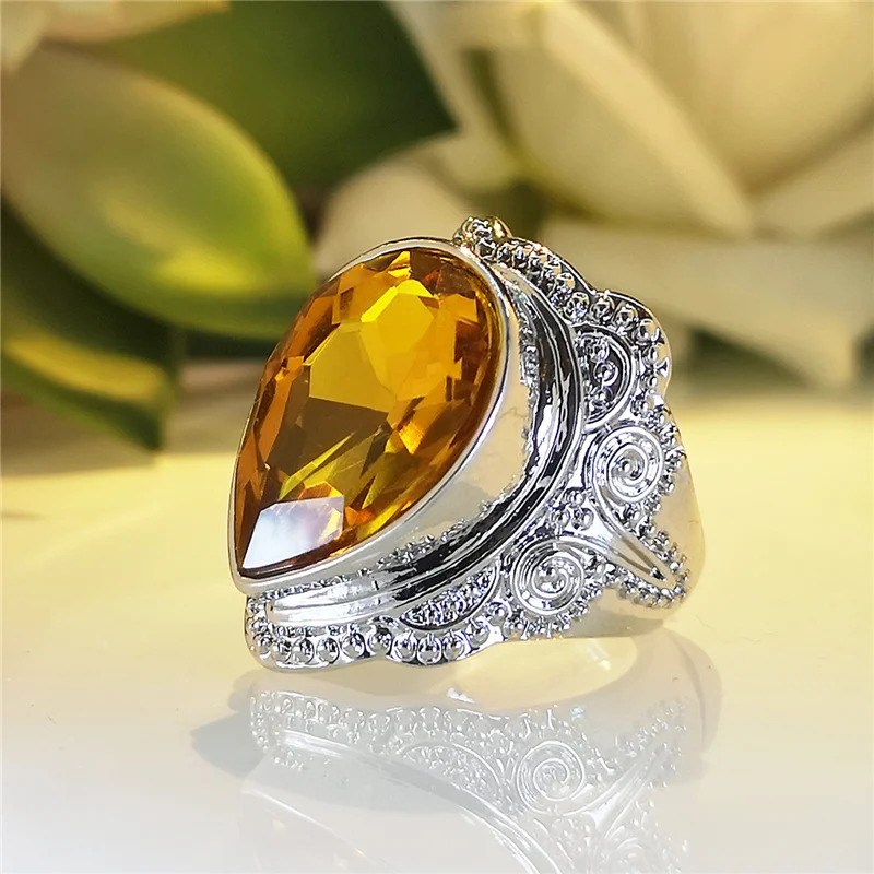 Bohemian Vintage Silver Color Big Stone Ring for Women High Quality Boho Jewelry Gift Champagne Gem Ring Mens Rings Wedding Band
Bohemian Vintage Silver Color Big Stone Ring for Women High Quality Boho Jewelry Gift Champagne Gem Ring Mens Rings Wedding Band