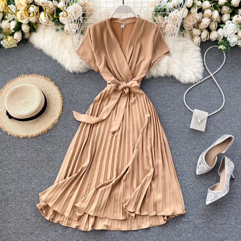 N GIRLS N GIRLS Aibeautyer 2022 Lady Women Dress Bandage Pleated A-line Vestidos Summer Bow Vintage Holiday Robes Long Dresses
N GIRLS N GIRLS Aibeautyer 2022 Lady Women Dress Bandage Pleated A-line Vestidos Summer Bow Vintage Holiday Robes Long Dresses
