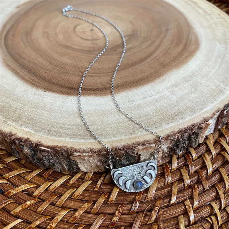 Fashion Personality Ladies Inlaid Moonstone Remnant Moon Half Moon Necklace Pendant Boho Ladies Pendant Anniversary Gift Jewelry
Fashion Personality Ladies Inlaid Moonstone Remnant Moon Half Moon Necklace Pendant Boho Ladies Pendant Anniversary Gift Jewelry
