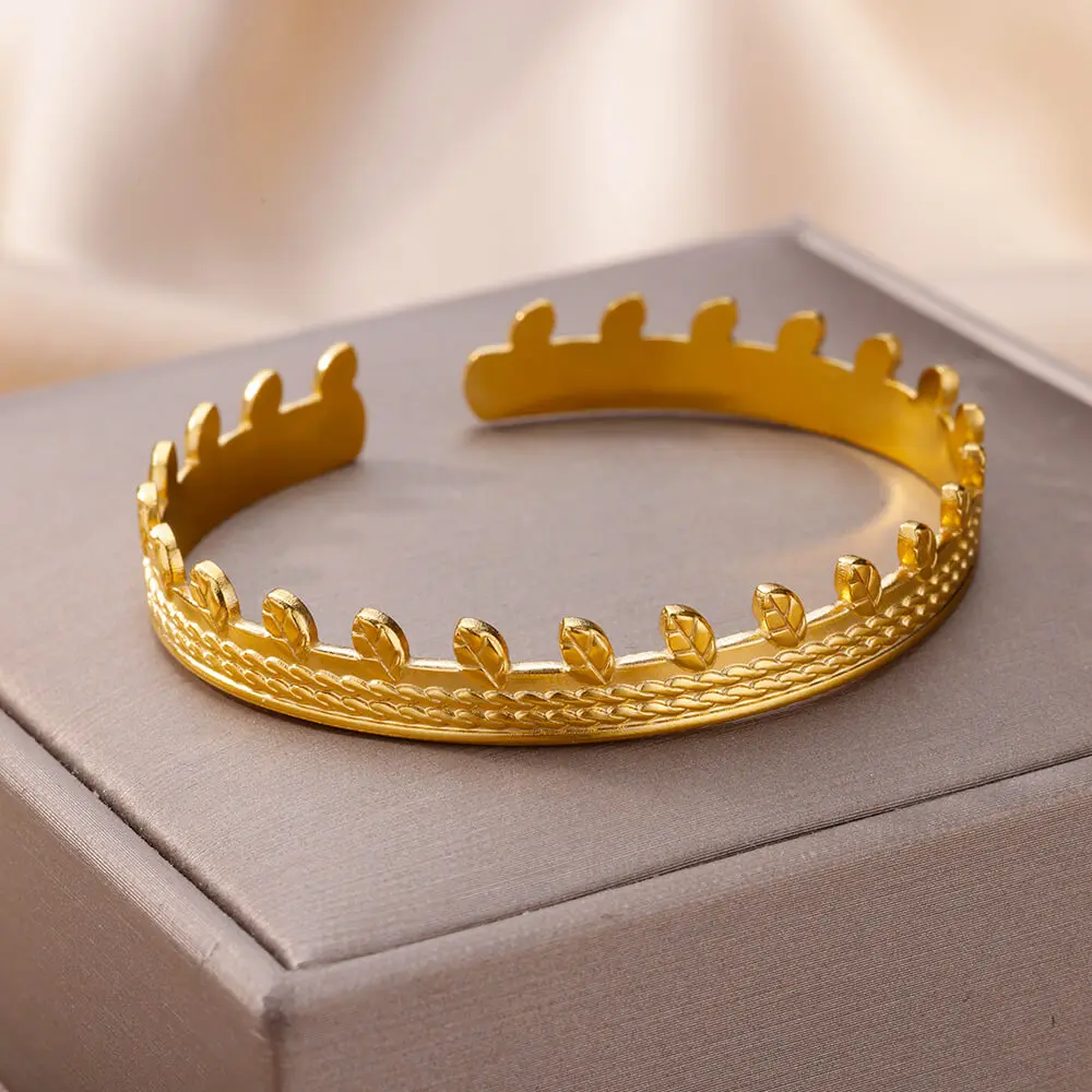 Classic Crown Bangles Bracelet for Women Girls Open Gold Plated Stainless Steel Bangle Vintage Aesthetic Jewerly pulseras mujer
Classic Crown Bangles Bracelet for Women Girls Open Gold Plated Stainless Steel Bangle Vintage Aesthetic Jewerly pulseras mujer