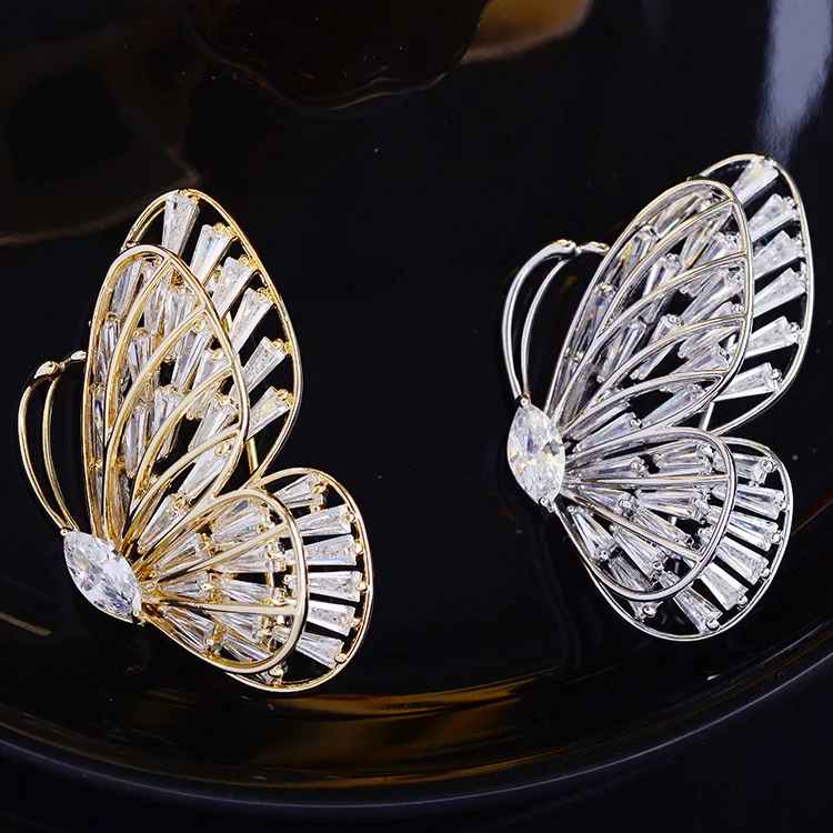 New Hollow Double-layer Zircon Brooch Butterfly Stone Temperament Fashion Creative Pin Fresh and Elegant Corsage
New Hollow Double-layer Zircon Brooch Butterfly Stone Temperament Fashion Creative Pin Fresh and Elegant Corsage