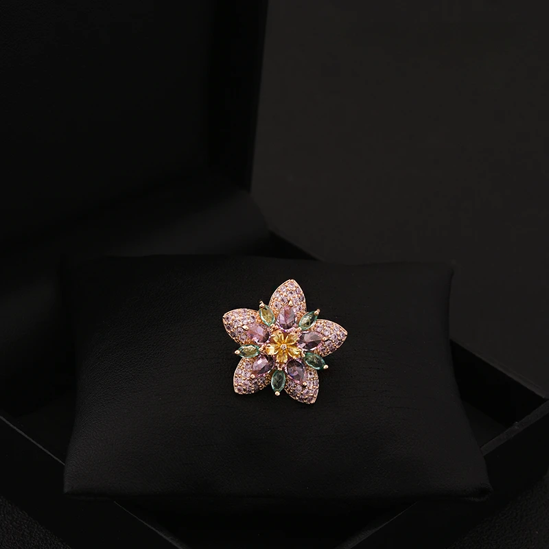 

Original Exquisite Flower Brooch Fixed Clothes Small Pin Snowflake Shining Crystal Corsage Accessories Women Jewelry Gifts 6030