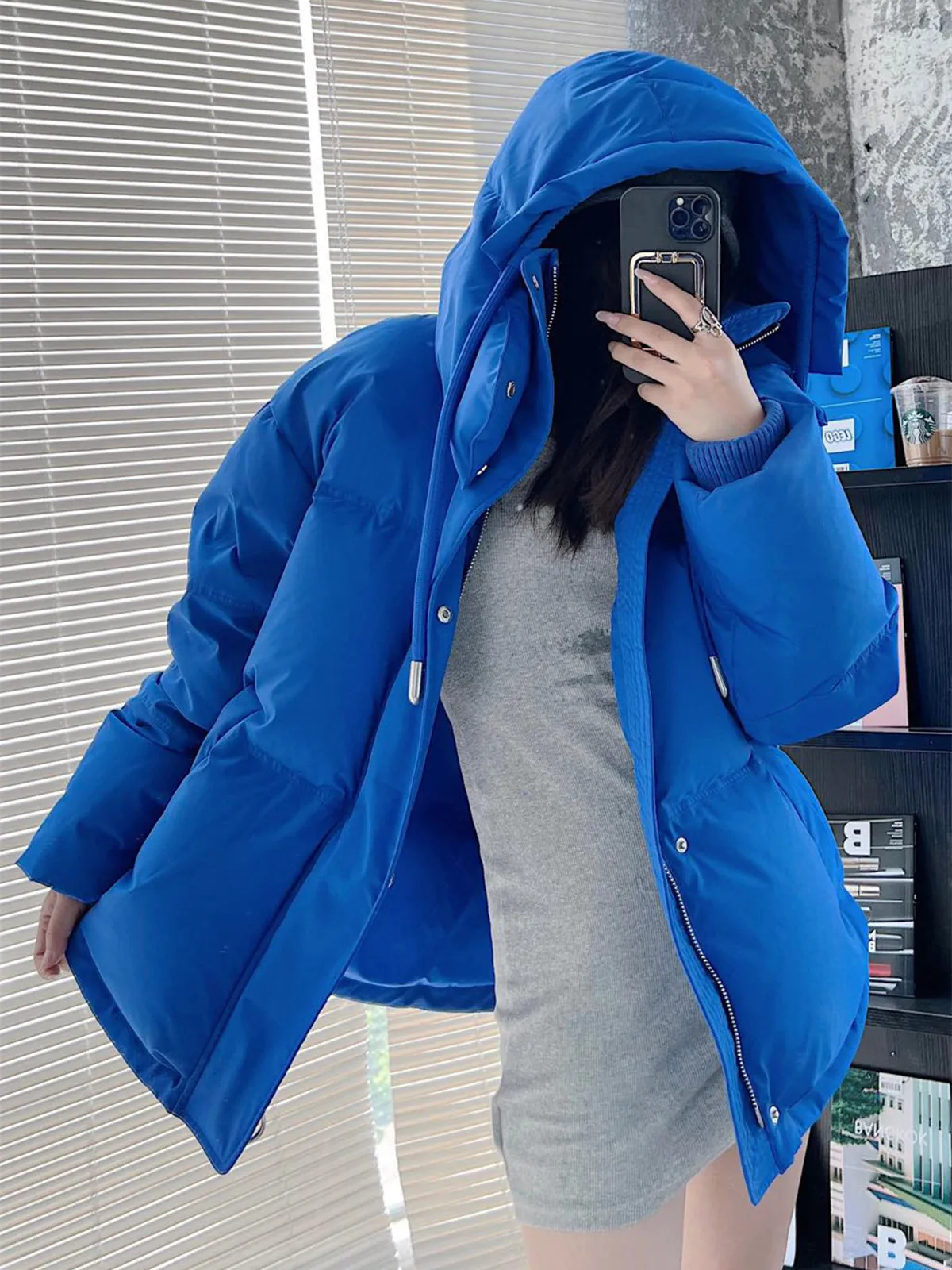 5 Colors New Winter Unisex Thickened Stand Collar Down Jacket Long Sleeve Women and Men Loose Colour Blocking Warm Hooded Coat
5 Colors New Winter Unisex Thickened Stand Collar Down Jacket Long Sleeve Women and Men Loose Colour Blocking Warm Hooded Coat