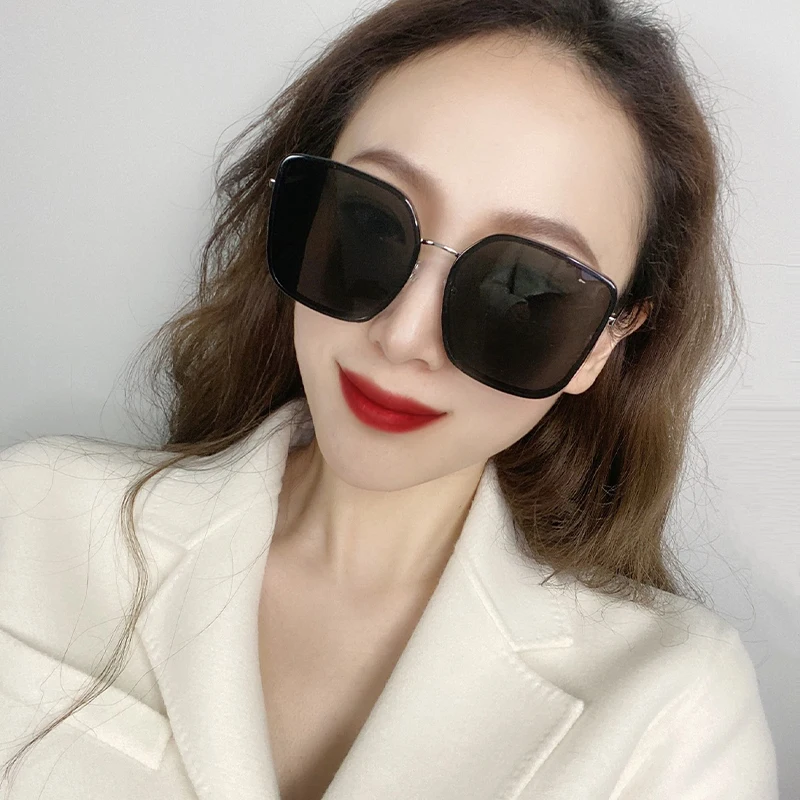 Yuumi MuMu Sunglasses For Women Mens Black Eyewear Cat eye MGlasses Spy Fashion Oversized Luxury Designer Brand
Yuumi MuMu Sunglasses For Women Mens Black Eyewear Cat eye MGlasses Spy Fashion Oversized Luxury Designer Brand