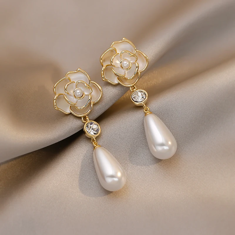 Coconal Women Trendy Luxury Camellia Flower Zircon Stud Earrings Pearl Drop Earring Femme Wedding Pendante Chic Jewelry Gift
Coconal Women Trendy Luxury Camellia Flower Zircon Stud Earrings Pearl Drop Earring Femme Wedding Pendante Chic Jewelry Gift
