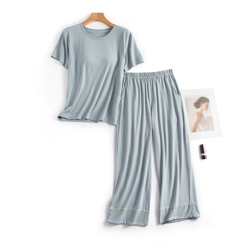 Newest Women's Short Sleeved Capris Pants Sleepwear Clothes with Bra and Cup Loose Fitting Pajamas Casual Pijama Mujer Verano 
Newest Women's Short Sleeved Capris Pants Sleepwear Clothes with Bra and Cup Loose Fitting Pajamas Casual Pijama Mujer Verano