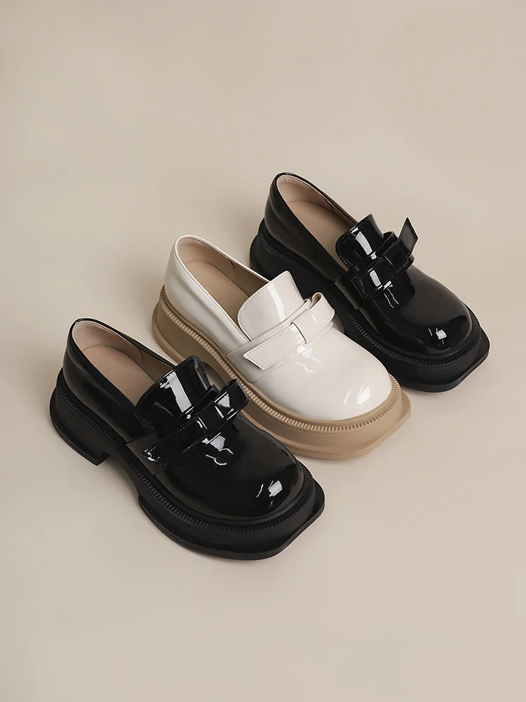 Женские туфли на плоской подошве, черные туфли с круглым носком, повседневные женские кроссовки с мехом, новые кожаные летние лакированные ...
Женские туфли на плоской подошве, черные туфли с круглым носком, повседневные женские кроссовки с мехом, новые кожаные летние лакированные ...