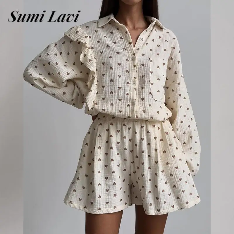 Fashion Chic Long Sleeve Shirt Top and Shorts Set 2023 Love Printed Ruffle Shirt Set Sweet Ladies Pockets Shorts Two Piece Sets
Fashion Chic Long Sleeve Shirt Top and Shorts Set 2023 Love Printed Ruffle Shirt Set Sweet Ladies Pockets Shorts Two Piece Sets