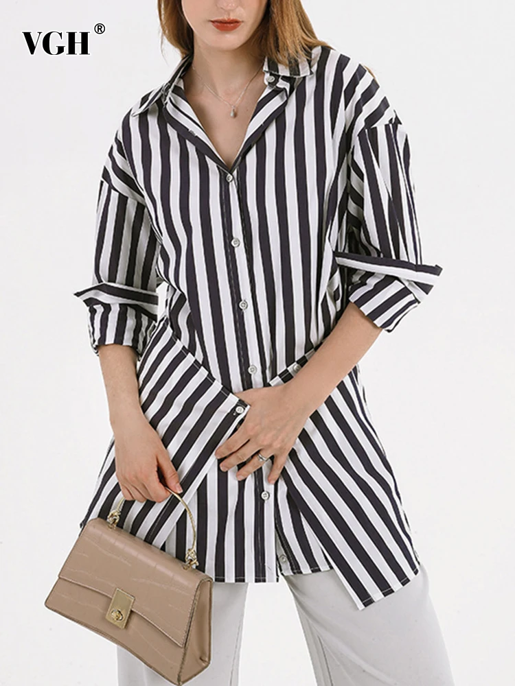 Женская Повседневная Блузка VGH в полоску, однобортная рубашка с отложным воротником и длинным рукавом, в минималистском стиле, модная новинка 
Женская Повседневная Блузка VGH в полоску, однобортная рубашка с отложным воротником и длинным рукавом, в минималистском стиле, модная новинка