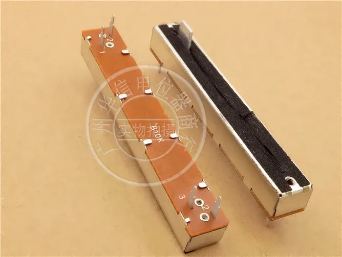 1 шт. 88 мм SL608V миксер прямой скользящий потенциометр SL60V B10K / A10K/ Fader одноканальный потенциометр длина хвостовика 8B
1 шт. 88 мм SL608V миксер прямой скользящий потенциометр SL60V B10K / A10K/ Fader одноканальный потенциометр длина хвостовика 8B