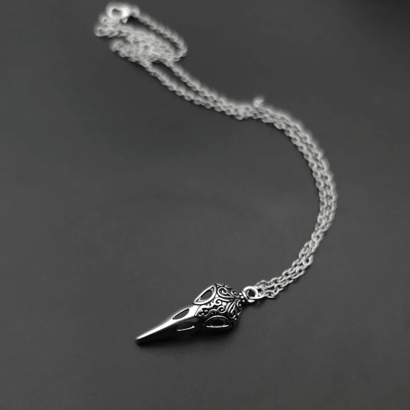 New Fashion Novel Bird Skull Necklace Three-dimensional Crow Head Skull Pendant Necklace Holiday Gift Ladies Necklace Wholesale
New Fashion Novel Bird Skull Necklace Three-dimensional Crow Head Skull Pendant Necklace Holiday Gift Ladies Necklace Wholesale