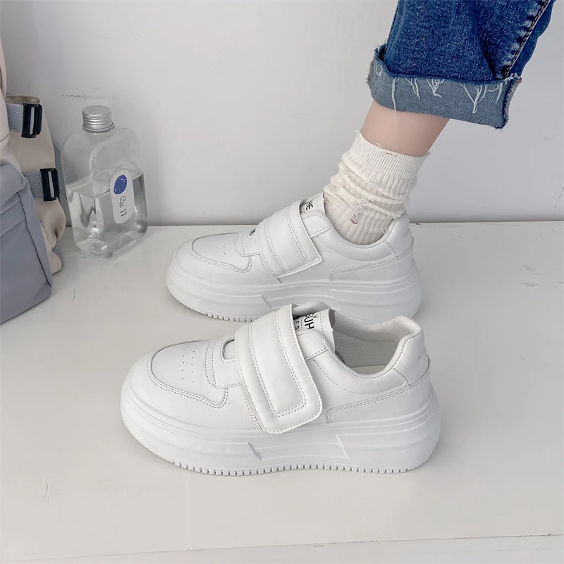 Женская весенне-Осенняя обувь, новинка 2022, белая женская обувь, Корейская версия, универсальная повседневная обувь, удобные легкие кроссовк...
Женская весенне-Осенняя обувь, новинка 2022, белая женская обувь, Корейская версия, универсальная повседневная обувь, удобные легкие кроссовк...