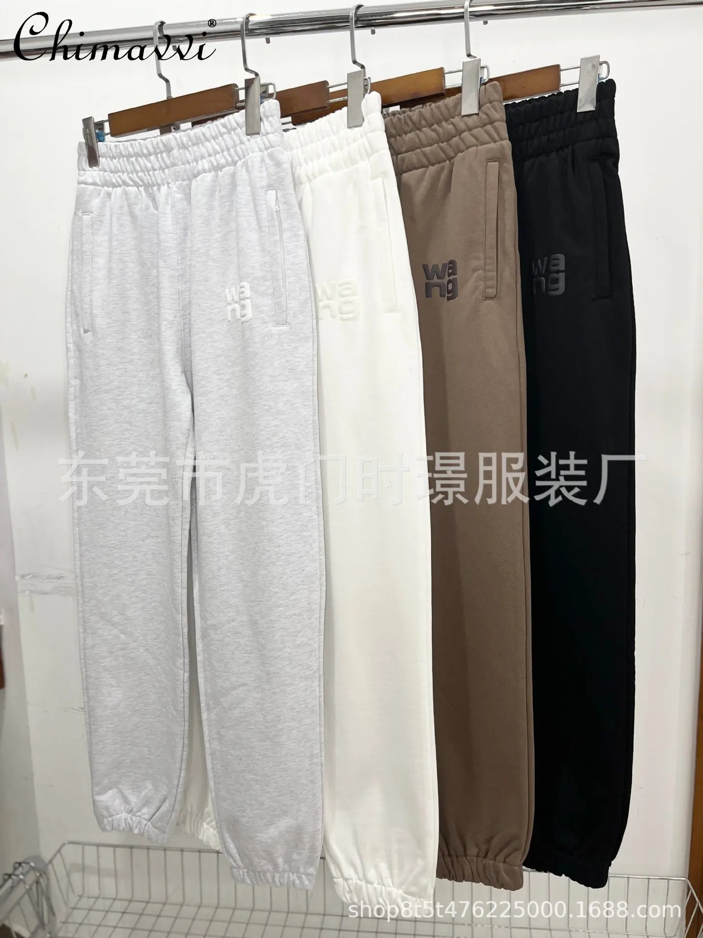 Модные Повседневные спортивные штаны с буквенным принтом, новинка осень-зима 2022, свободные облегающие темпераментные спортивные штаны для женщин
Модные Повседневные спортивные штаны с буквенным принтом, новинка осень-зима 2022, свободные облегающие темпераментные спортивные штаны для женщин