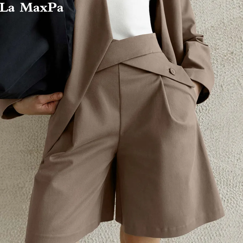 New Arrivals Women Straight Shorts Crossed High Waist Pockets Solid Fashion Female Suit Shorts Office Lady Wear Casual
New Arrivals Women Straight Shorts Crossed High Waist Pockets Solid Fashion Female Suit Shorts Office Lady Wear Casual