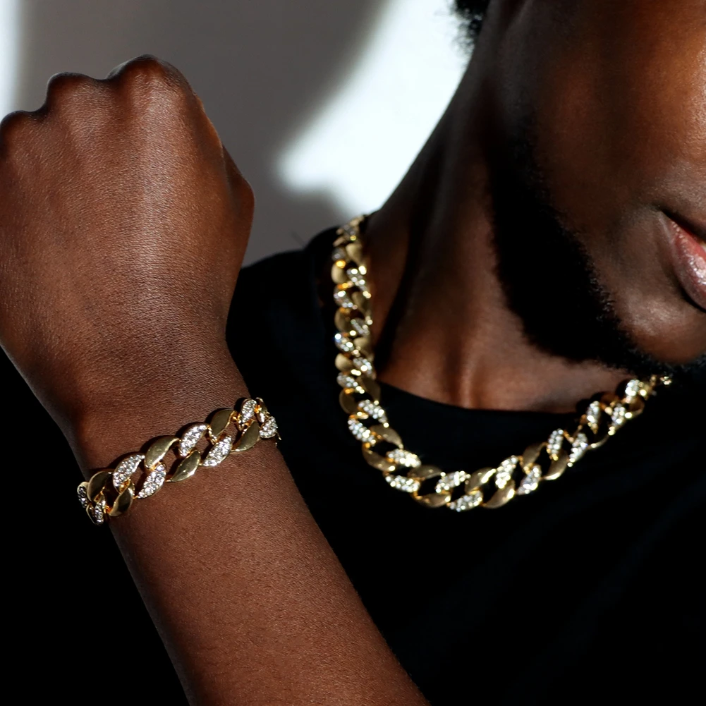 Hip Hop 15MM Cuban Link Chain Iced Out Bling Rhinestones Paved Miami Cuban Link Choker Necklaces For Men Women Party Jewelry New
Hip Hop 15MM Cuban Link Chain Iced Out Bling Rhinestones Paved Miami Cuban Link Choker Necklaces For Men Women Party Jewelry New