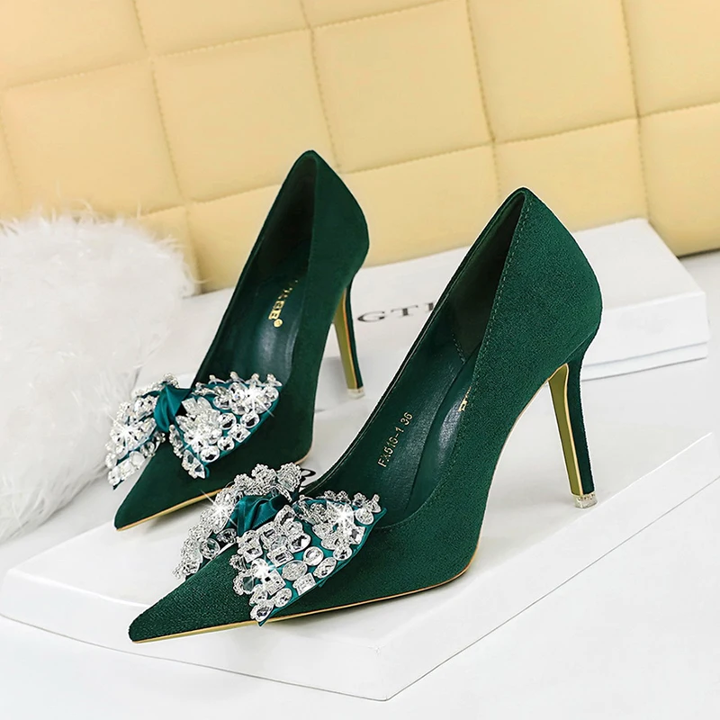 ZOOKERLIN Pointed Silk Rhinestone Bow Suede Women's Shoes Slip On Solid Color Women's Pumps Fashion Party Shoes Size 34-43 Sexy
ZOOKERLIN Pointed Silk Rhinestone Bow Suede Women's Shoes Slip On Solid Color Women's Pumps Fashion Party Shoes Size 34-43 Sexy