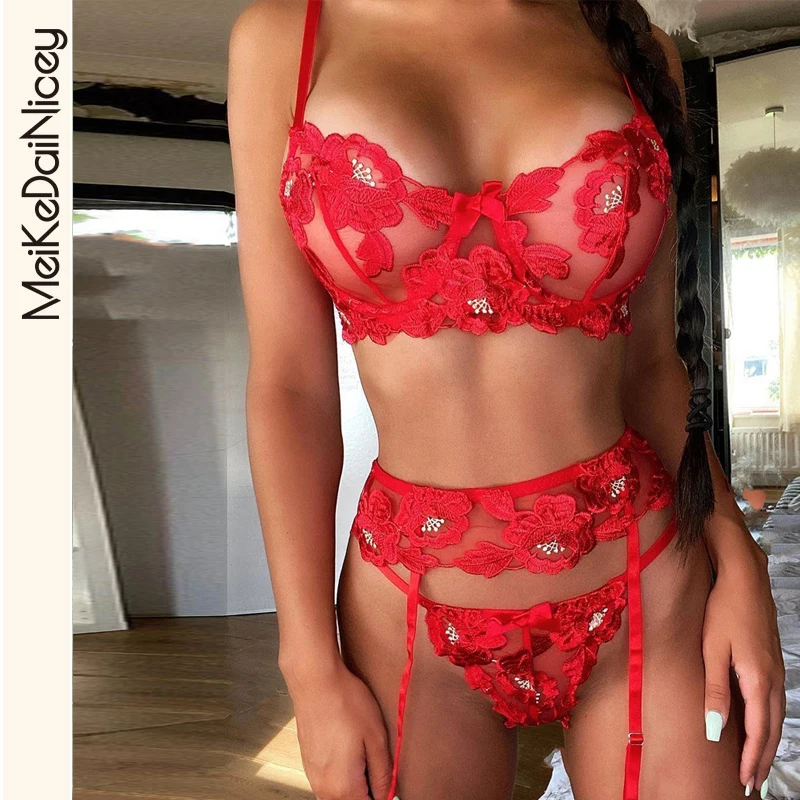 MeiKeDaiNicey Sensual Lingerie Embroidery 3 Pcs Lace Female Fancy Underwear Bloom Underwire Bra Suspender Belt Thong Erotic Sets
MeiKeDaiNicey Sensual Lingerie Embroidery 3 Pcs Lace Female Fancy Underwear Bloom Underwire Bra Suspender Belt Thong Erotic Sets