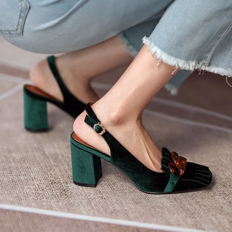 Summer Flock Chunky High Heel Sandals Women Retro Velvet Slingback Modern Sandals Crystal Chain Fringe Tassel Pumps Banquet Shoe
Summer Flock Chunky High Heel Sandals Women Retro Velvet Slingback Modern Sandals Crystal Chain Fringe Tassel Pumps Banquet Shoe