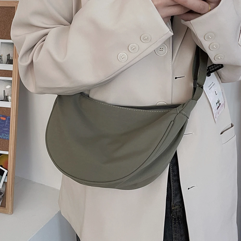 New Solid Color Chest Half Moon Bag for Women 2022 Large Capacity Travel Female Crossbody Belt Bags Ladies Packs Hobos Handbag
New Solid Color Chest Half Moon Bag for Women 2022 Large Capacity Travel Female Crossbody Belt Bags Ladies Packs Hobos Handbag