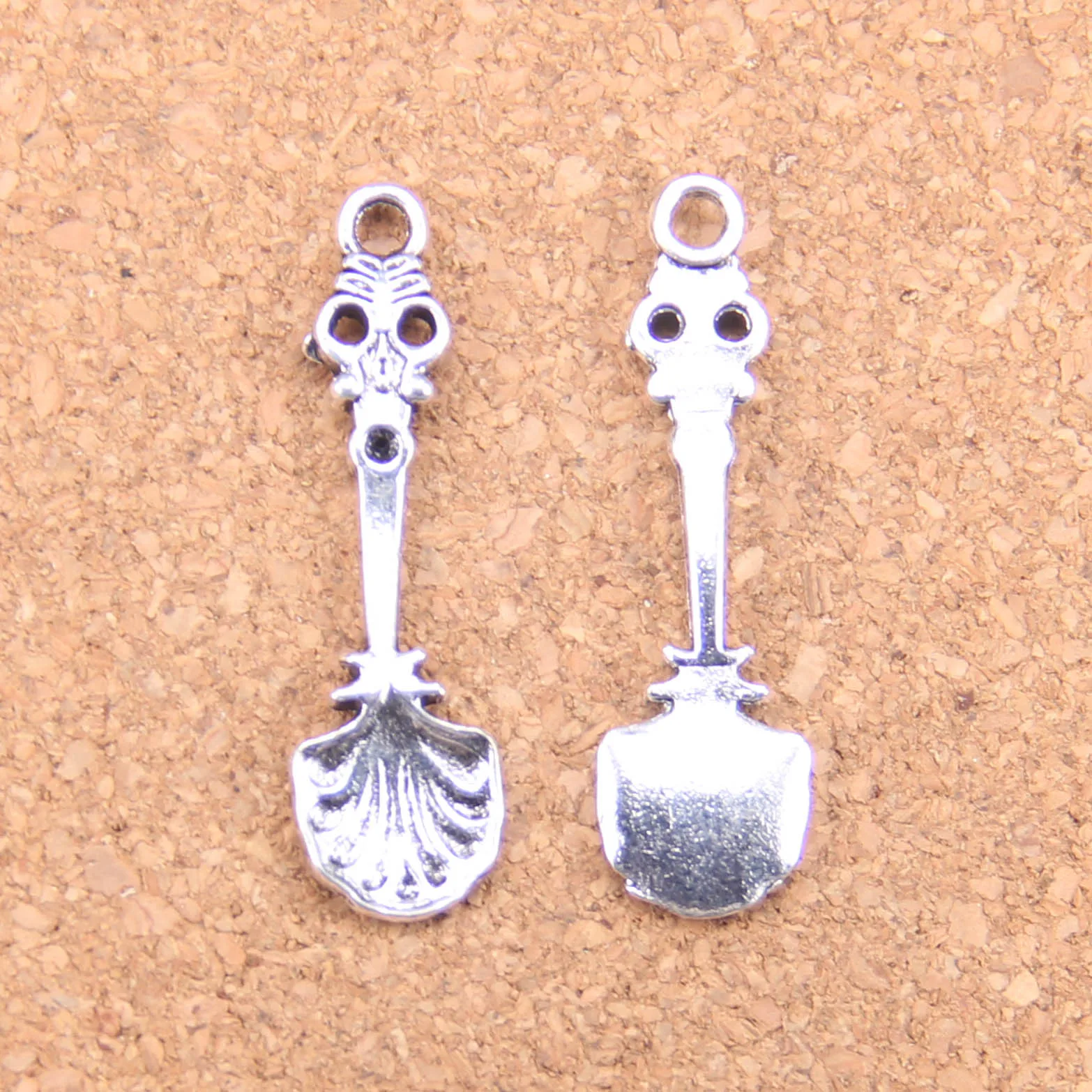 90pcs Charms kitchen spoon 33x8mm Antique Pendants,Vintage Tibetan Silver Jewelry,DIY for bracelet necklace
90pcs Charms kitchen spoon 33x8mm Antique Pendants,Vintage Tibetan Silver Jewelry,DIY for bracelet necklace