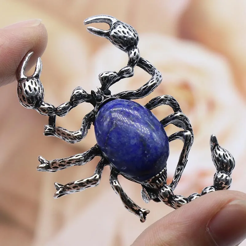 

1pcs Gem Brook Pendant Crystal Agate Shell Scorpion Inlaid Gem Alloy Pendant Pin Necklace