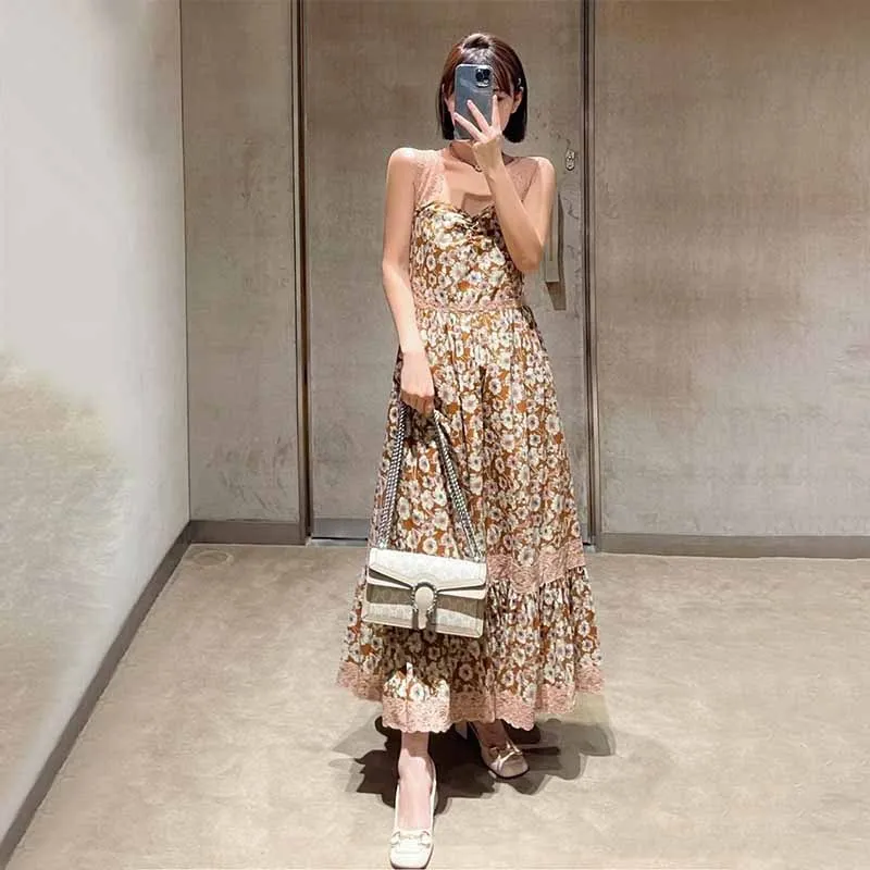 Summer Vintage Floral Printed Dresses for Women Robe Elegant Bohemian Off Shoulder Lace Stitching Slip Beach Maxi Party Dress
Summer Vintage Floral Printed Dresses for Women Robe Elegant Bohemian Off Shoulder Lace Stitching Slip Beach Maxi Party Dress