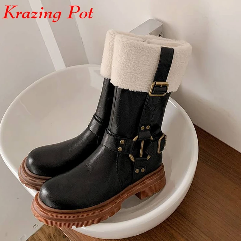 Ботильоны из коровьей кожи на толстой подошве, с круглым носком
Ботильоны из коровьей кожи на толстой подошве, с круглым носком