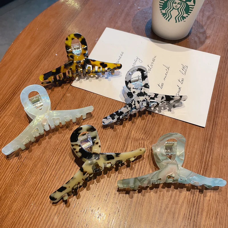 Korean Dongdaemun Acetate Grip Cross Barrettes French Retro Shark Clip Hair Clip Headdress
Korean Dongdaemun Acetate Grip Cross Barrettes French Retro Shark Clip Hair Clip Headdress