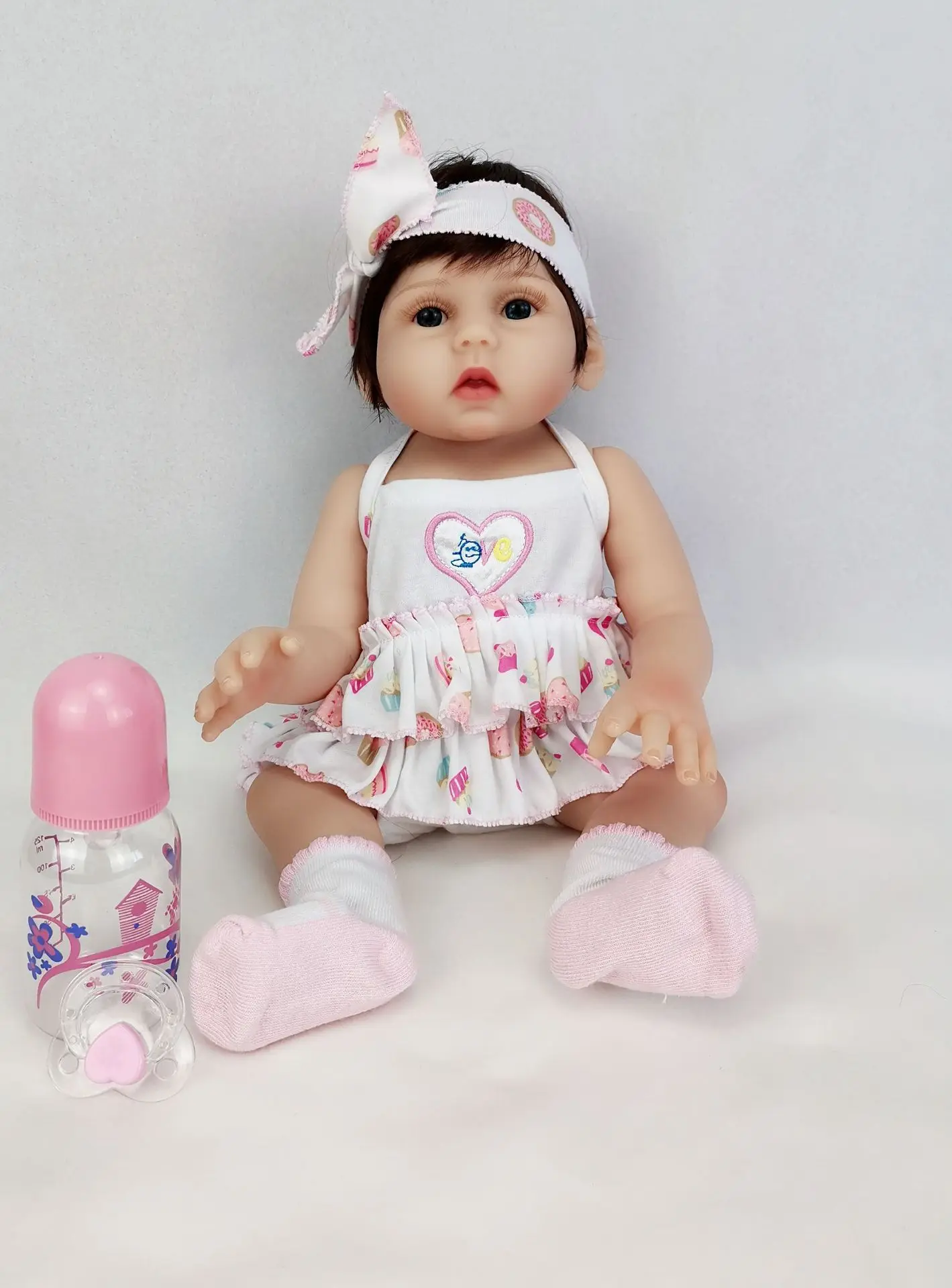 FUll Body Silicone Reborn Baby Girl Princess 50cm With Short Hair Painting Toy For Girls 
FUll Body Silicone Reborn Baby Girl Princess 50cm With Short Hair Painting Toy For Girls