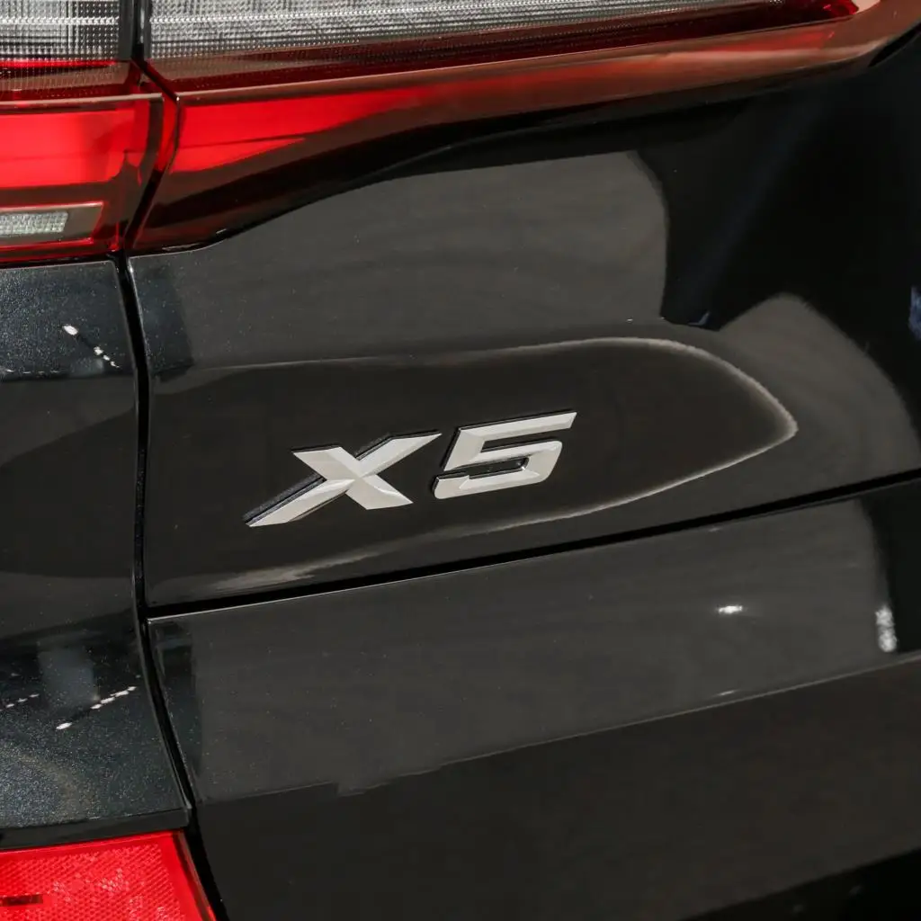 Автомобильная эмблема X5 из серебристого и черного АБС-пластика, задний значок, наклейка, аксессуары для BMW X5 X6, письмо, Эмблема багажника, зад...
Автомобильная эмблема X5 из серебристого и черного АБС-пластика, задний значок, наклейка, аксессуары для BMW X5 X6, письмо, Эмблема багажника, зад...