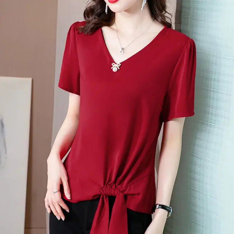 Fashion V-Neck Beading Oversized Bandage Shirring Shirt 2022 Summer New Casual Pullovers Loose Commute Women's Clothing Blouse
Fashion V-Neck Beading Oversized Bandage Shirring Shirt 2022 Summer New Casual Pullovers Loose Commute Women's Clothing Blouse