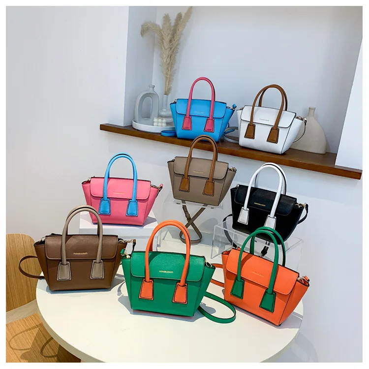 Fashion handbag versatile multi-function retro texture contrast color commuter Kelly bag popular shoulder messenger bag
Fashion handbag versatile multi-function retro texture contrast color commuter Kelly bag popular shoulder messenger bag