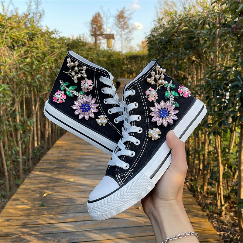 2022 Wholesale artificial flower leisure shoes, sports shoes, canvas shoes, fashion leisure sports, high-low canvas shoes
2022 Wholesale artificial flower leisure shoes, sports shoes, canvas shoes, fashion leisure sports, high-low canvas shoes