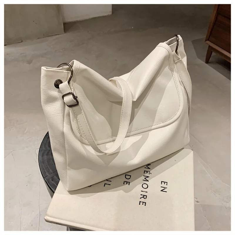 Ladies Fashion Large Capacity PU Shopping Travel Outdoor Shoulder Messenger Bag Casual Versatile Change Mobile Phone Handbag
Ladies Fashion Large Capacity PU Shopping Travel Outdoor Shoulder Messenger Bag Casual Versatile Change Mobile Phone Handbag