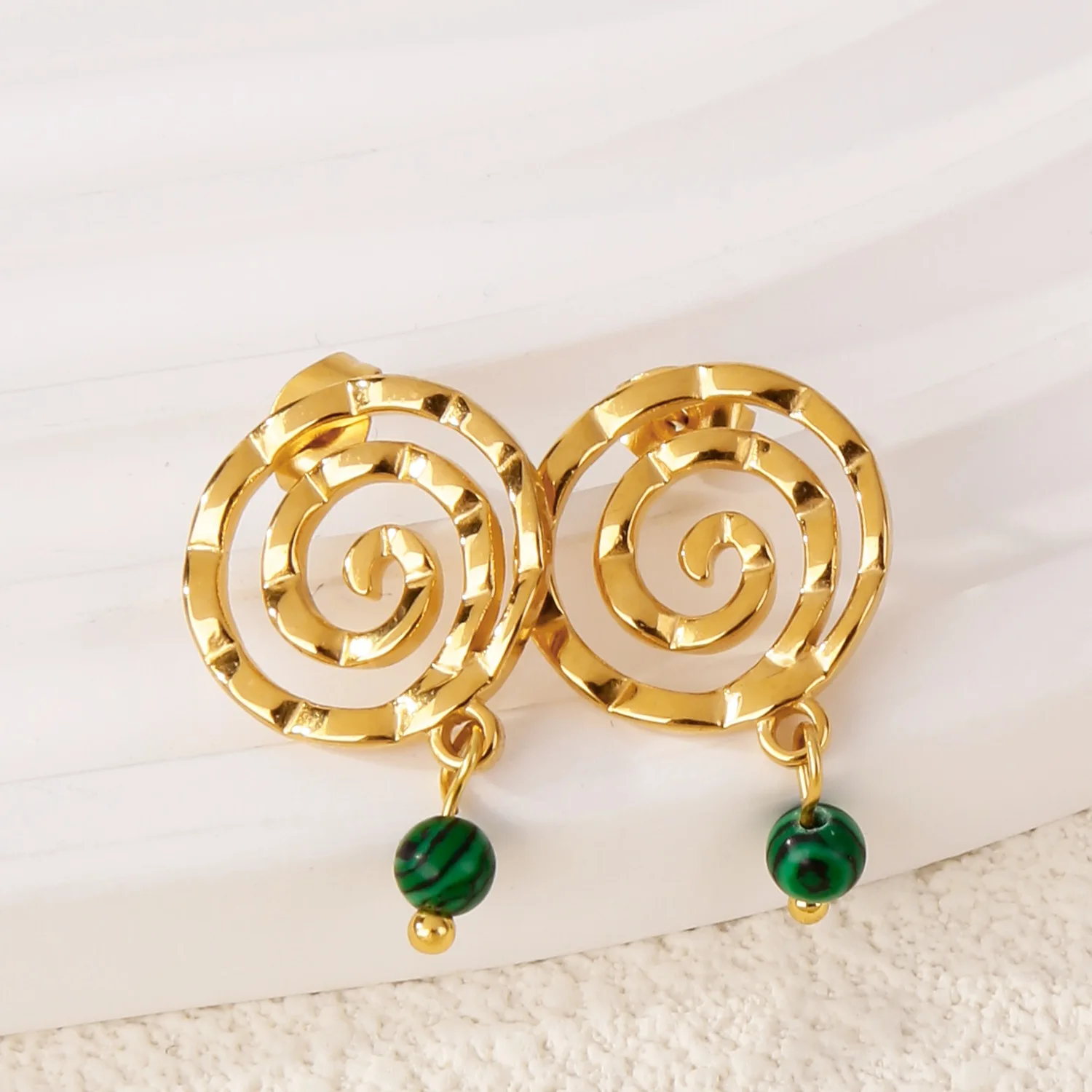 ALTERA Vintage Round Spiral Drop Earrings for Women Gift Bohemia Stainless Steel Gold Plated Hollow Dangle Earrings Boho Jewelry
ALTERA Vintage Round Spiral Drop Earrings for Women Gift Bohemia Stainless Steel Gold Plated Hollow Dangle Earrings Boho Jewelry