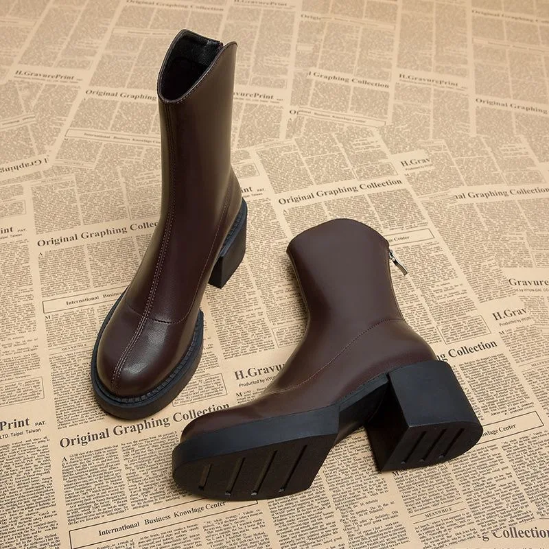 2023 Fashion Spring and Autumn Women's Chunky Heel Short Boots Pu Material One-foot Women's Platform Boots Large Size 35-40 New
2023 Fashion Spring and Autumn Women's Chunky Heel Short Boots Pu Material One-foot Women's Platform Boots Large Size 35-40 New