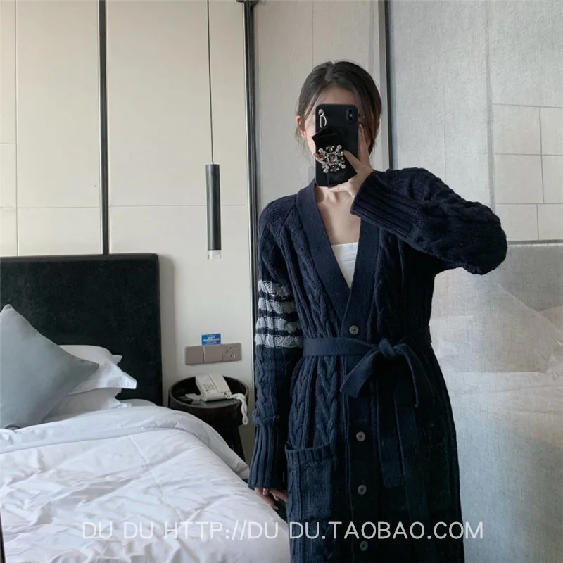 Long twist sweater coat women's 22 winter wear tb college style wild lazy wind loose over-the-knee knitted cardigan
Long twist sweater coat women's 22 winter wear tb college style wild lazy wind loose over-the-knee knitted cardigan