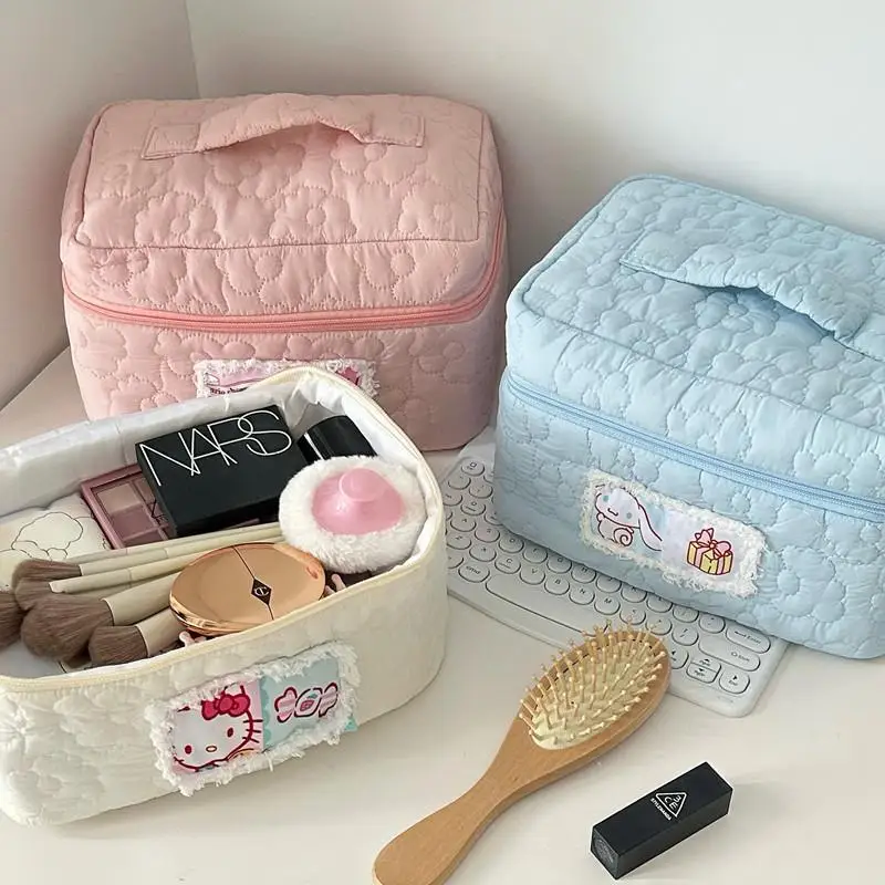 Косметичка Kawaii Mymelody Cute Sanrio Sweet Cinnamoroll, портативная Вместительная дорожная мультяшная сумка для хранения Hellokittys, подарок
Косметичка Kawaii Mymelody Cute Sanrio Sweet Cinnamoroll, портативная Вместительная дорожная мультяшная сумка для хранения Hellokittys, подарок