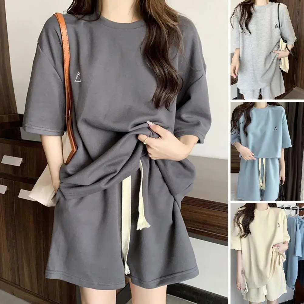 2Pcs/Set O-Neck Short Sleeve Casual Outfit Elastic Waistband Drawstring Women Solid Color T-shirt Wide Leg Shorts Set Streetwear
2Pcs/Set O-Neck Short Sleeve Casual Outfit Elastic Waistband Drawstring Women Solid Color T-shirt Wide Leg Shorts Set Streetwear