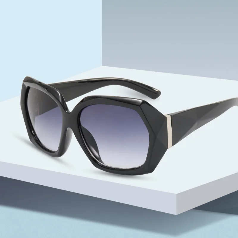 European and American Cut Edge Large Frame Sunglasses Women Polygon Light Color Sunglasses Fashion Party Sunglasses
European and American Cut Edge Large Frame Sunglasses Women Polygon Light Color Sunglasses Fashion Party Sunglasses