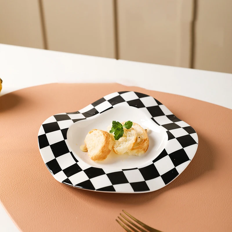 Modern Kitchen Plate Sets Ceramic Hospitality Luxury Festive Salad Plate Sets Dessert Dishes Servies Set Compleet Cutlery Set
Modern Kitchen Plate Sets Ceramic Hospitality Luxury Festive Salad Plate Sets Dessert Dishes Servies Set Compleet Cutlery Set