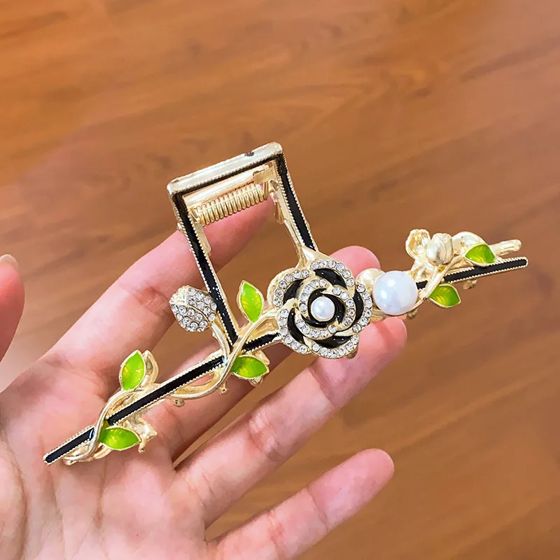 Green Leaves Pearl Camellias Flower Hair Claw Women Headdress Metal Hair Clip Shark Grab Hairpin Girls Hair Accessories
Green Leaves Pearl Camellias Flower Hair Claw Women Headdress Metal Hair Clip Shark Grab Hairpin Girls Hair Accessories