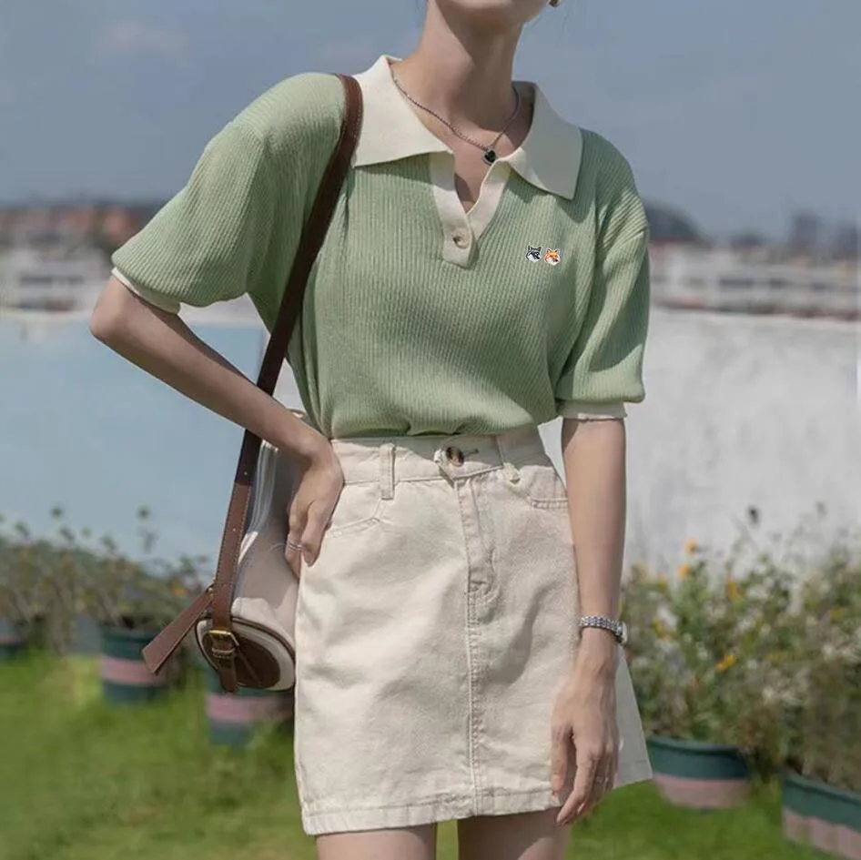 Two-headed Maison Fox Mascot Embroidery Logo Green Short Sleeve Sweater T-shirt Women Summer Top Tee College Style Polo Shirt
Two-headed Maison Fox Mascot Embroidery Logo Green Short Sleeve Sweater T-shirt Women Summer Top Tee College Style Polo Shirt