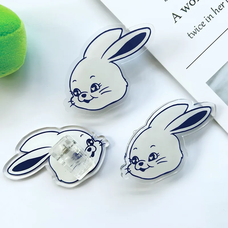 KPOP Idols Новый Джинсовый кроличьи зажимы акриловый держатель для мобильного телефона Haerin Hanni MinJi зажим для хранения Tokki Аксессуары для мобильных телефонов Поклонники подарки
KPOP Idols Новый Джинсовый кроличьи зажимы акриловый держатель для мобильного телефона Haerin Hanni MinJi зажим для хранения Tokki Аксессуары для мобильных телефонов Поклонники подарки