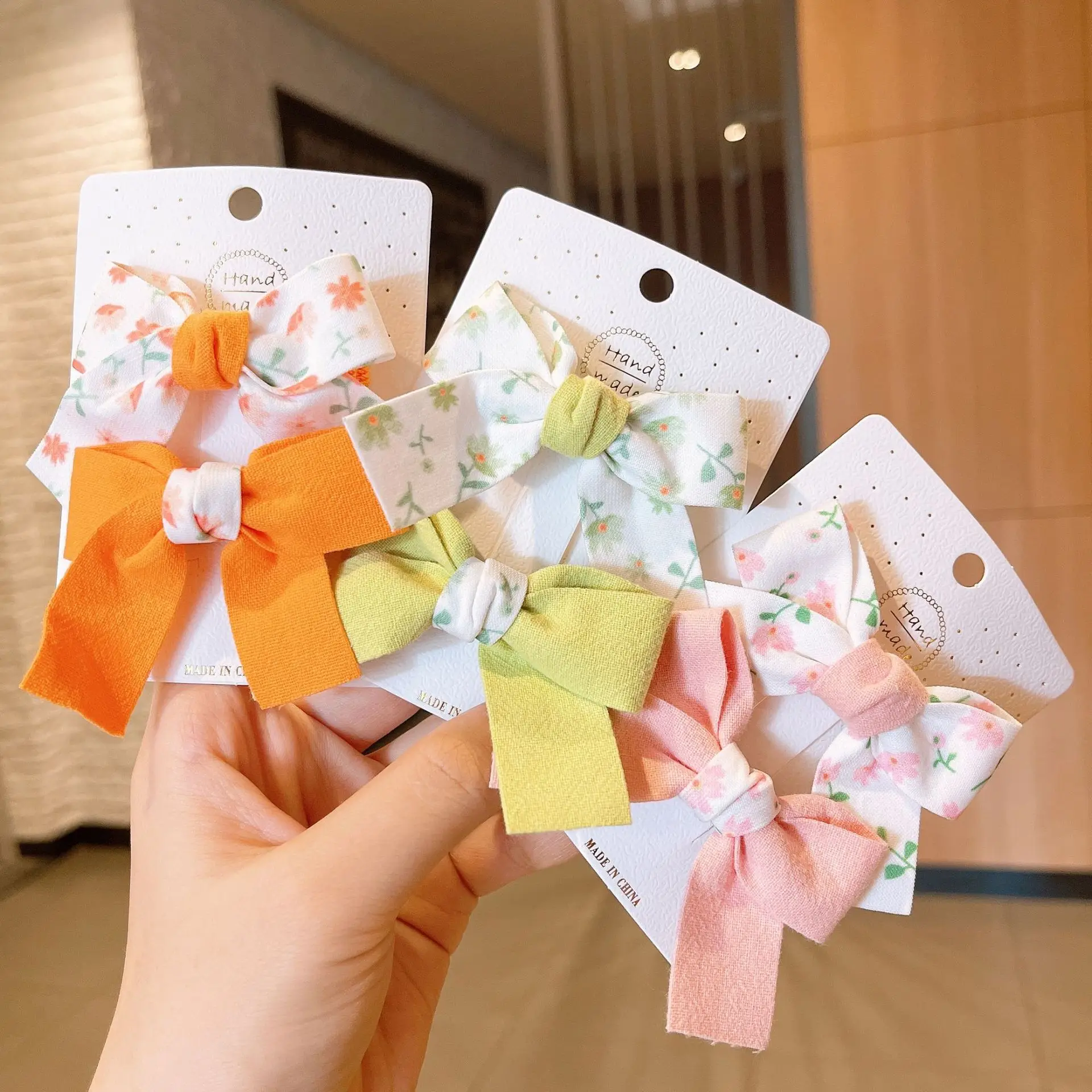 2Pcs/Set Fresh Floral Bowknot Bang Hair Clips for Baby Girl Princess Gift Lady Pretty Color Duck Beak Barrettes Accessories
2Pcs/Set Fresh Floral Bowknot Bang Hair Clips for Baby Girl Princess Gift Lady Pretty Color Duck Beak Barrettes Accessories