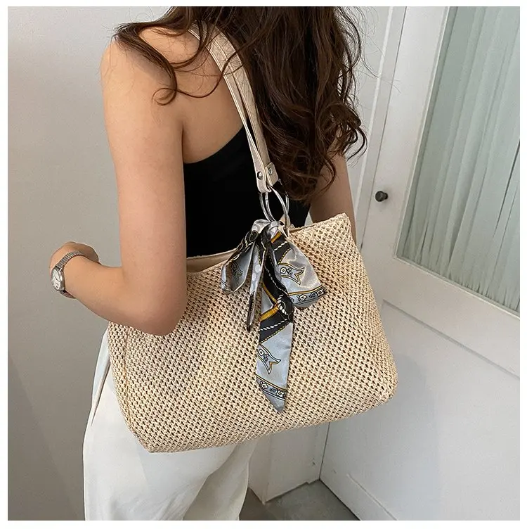 Small design, large capacity woven handbag, shoulder bag, summer commuting underarm bag
Small design, large capacity woven handbag, shoulder bag, summer commuting underarm bag