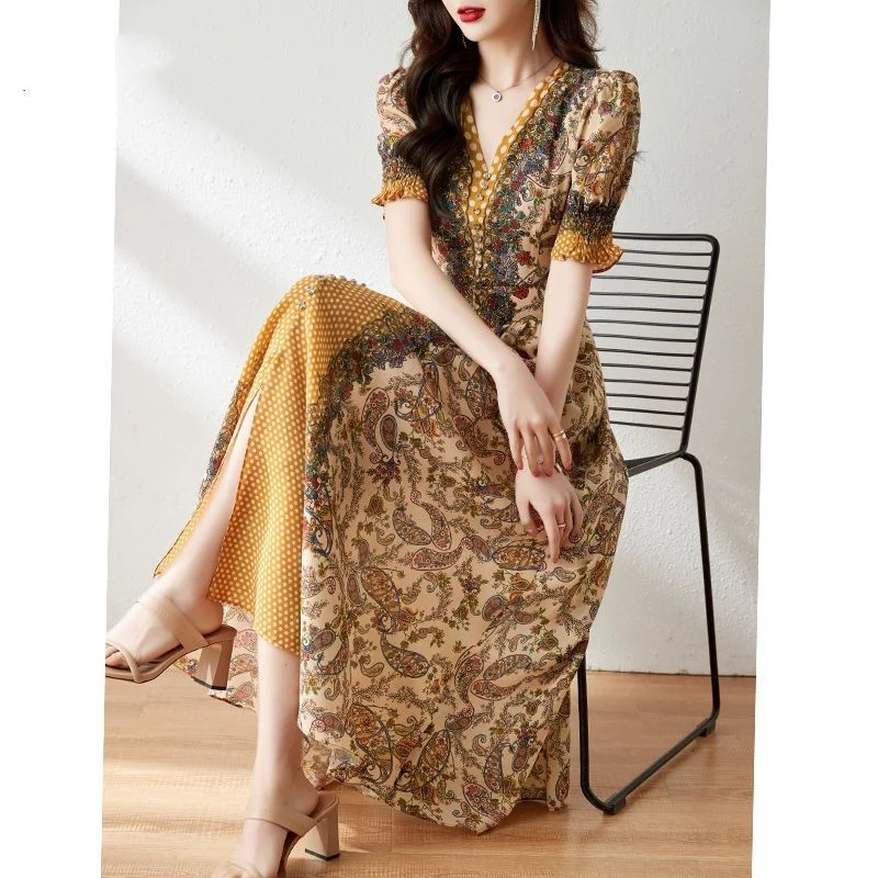Summer New Floral Fashion Patchwork Long Dress Women V-neck Short Sleeve Elegant Print Robe Femme Casual Vestidos Female Clothes
Summer New Floral Fashion Patchwork Long Dress Women V-neck Short Sleeve Elegant Print Robe Femme Casual Vestidos Female Clothes